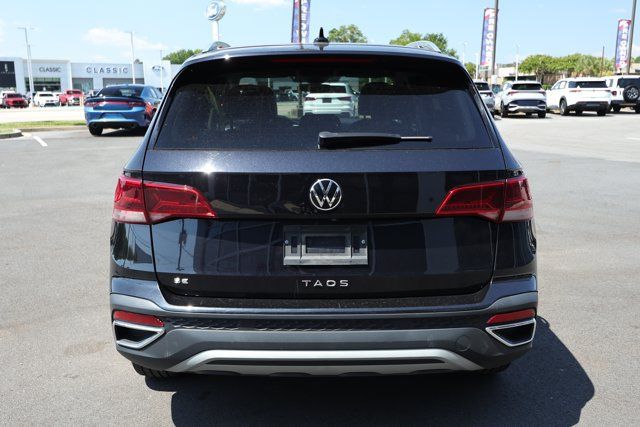Used 2024 Volkswagen Taos SE FWD image 4