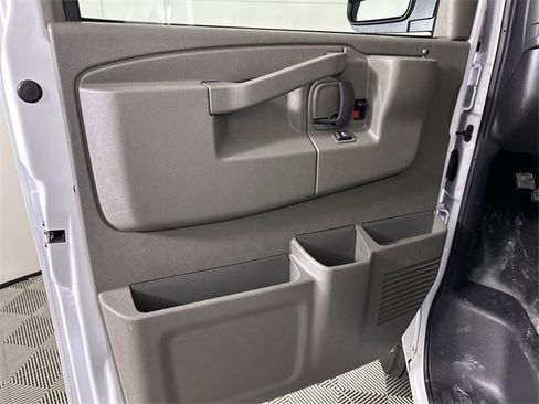 New 2025 GMC Savana 3500 Extended w/ Driver Convenience Package image 20