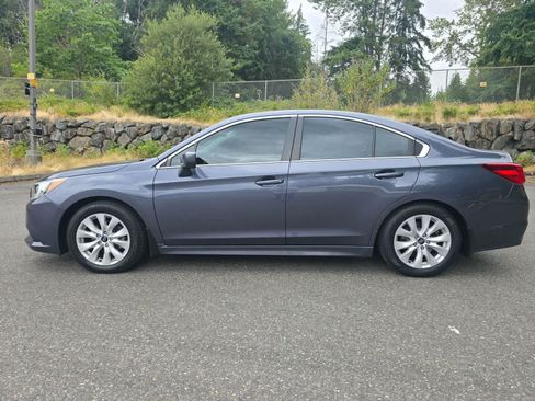 Used 2015 Subaru Legacy 2.5i Premium w/ Moonroof Package AWD/4WD image 3
