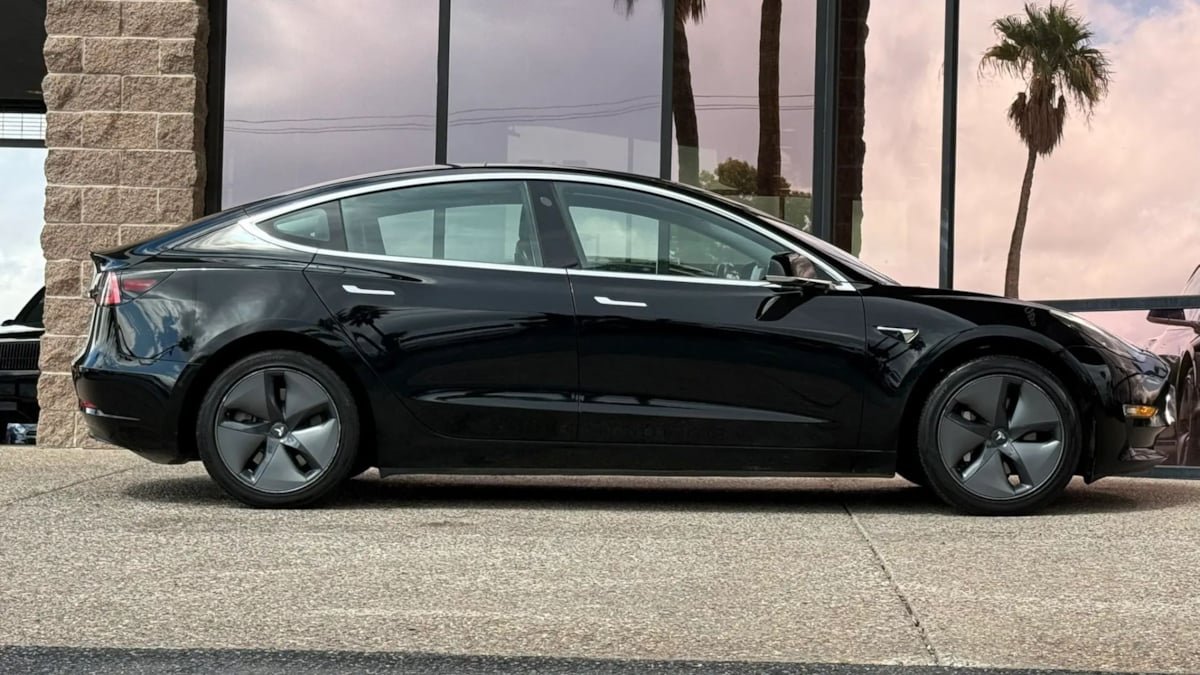 Used 2019 Tesla Model 3 Standard Range Plus RWD image 15
