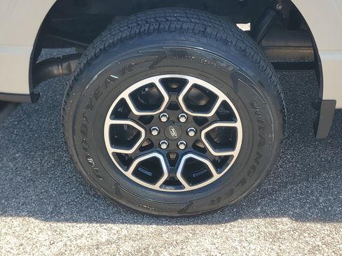 Used 2022 Ford F150 XLT w/ Equipment Group 302A High AWD/4WD image 7