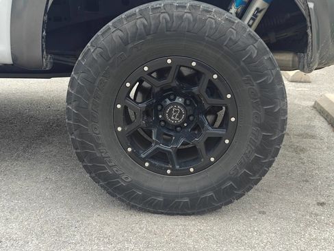 Used 2017 Ford F150 Raptor w/ Equipment Group 802A Luxury AWD/4WD image 33