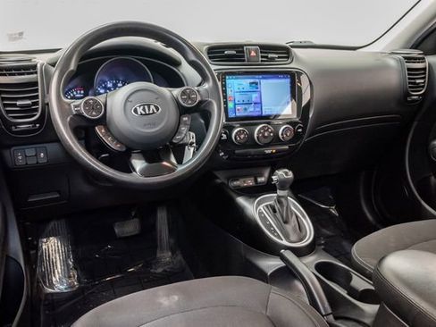 Used 2017 Kia Soul FWD image 7