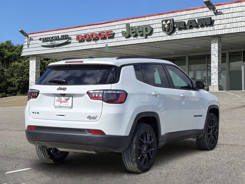 New 2026 Jeep Compass Latitude image 5