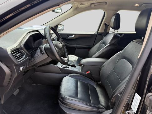 Used 2020 Ford Escape Titanium AWD/4WD image 15