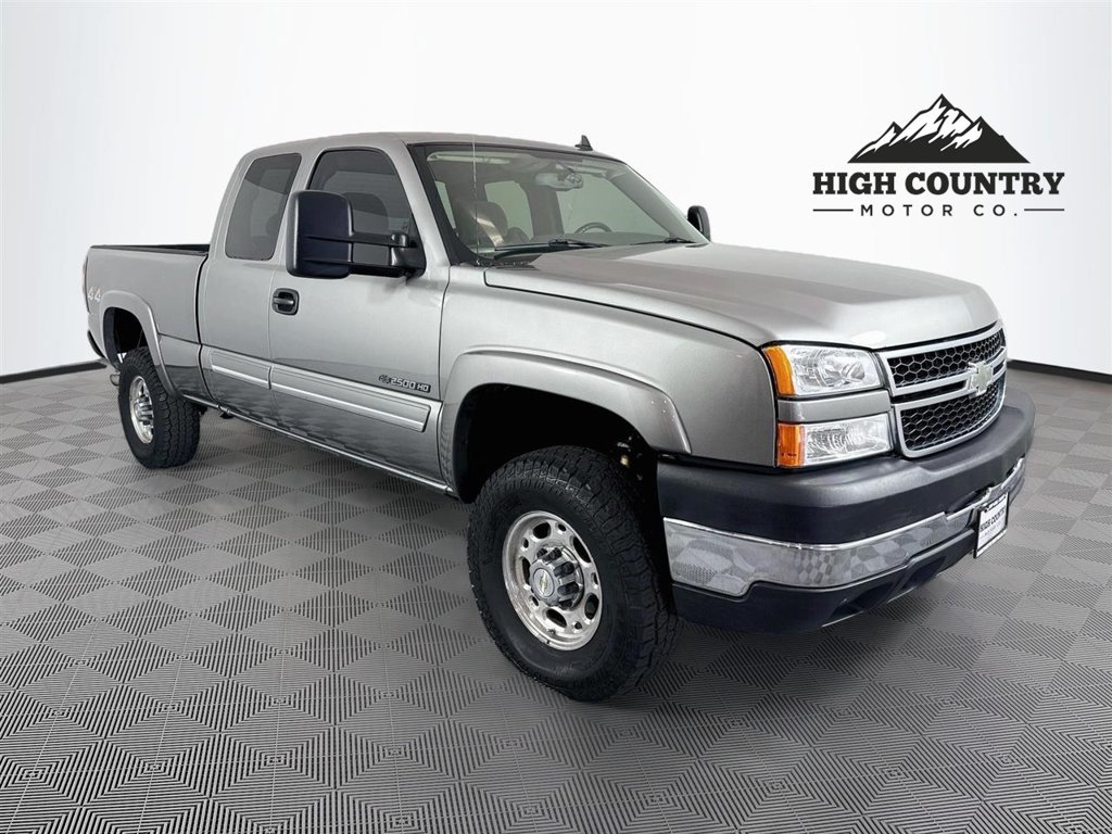 Used 2006 Chevrolet Silverado 2500 LT AWD/4WD image 1