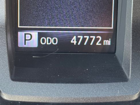 Used 2021 Toyota Tacoma TRD Off-Road w/ Technology Package image 17