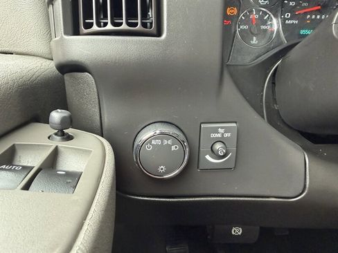 Used 2022 GMC Savana 2500 w/ Chrome Appearance Package RWD image 30