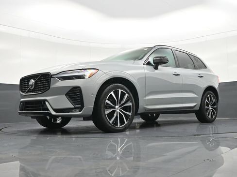 Used 2024 Volvo XC60 B5 Plus AWD/4WD image 26