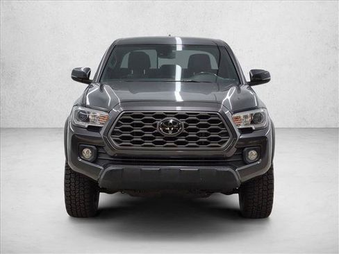 Used 2022 Toyota Tacoma TRD Off-Road w/ Technology Package AWD/4WD image 2