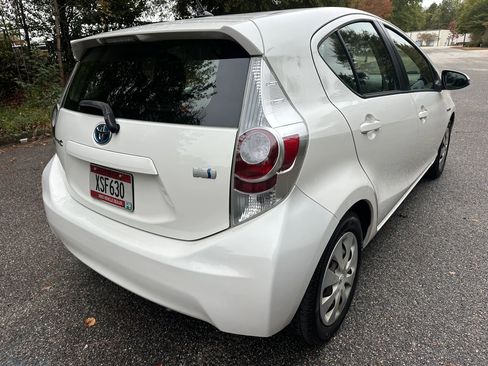 Used 2013 Toyota Prius C Two image 5
