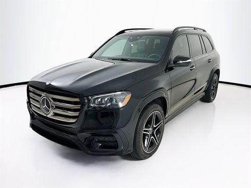 Used 2024 Mercedes-Benz GLS 450 4MATIC image 3