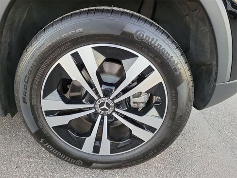 Used 2024 Mercedes-Benz GLA 250 image 11