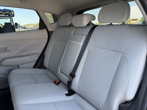 Used 2025 Hyundai Kona SEL FWD image 33