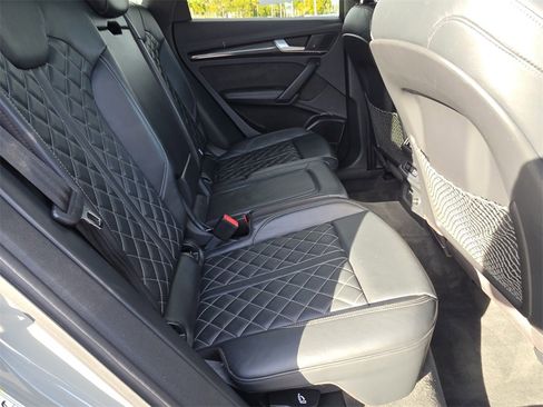 Used 2019 Audi SQ5 Prestige w/ Prestige Package image 13