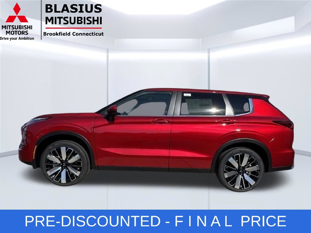 Used 2025 Mitsubishi Outlander SE AWD/4WD image 4