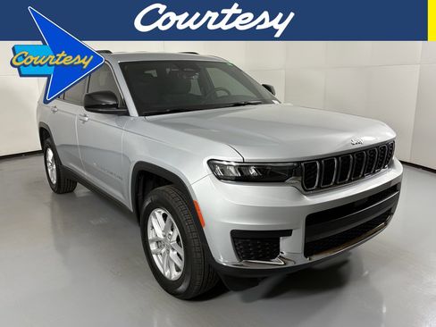 Used 2025 Jeep Grand Cherokee L Laredo image 1