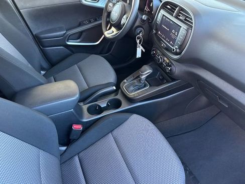 Certified 2023 Kia Soul LX w/ LX Technology Package image 19