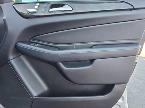 Used 2019 Mercedes-Benz GLE 400 4MATIC image 41
