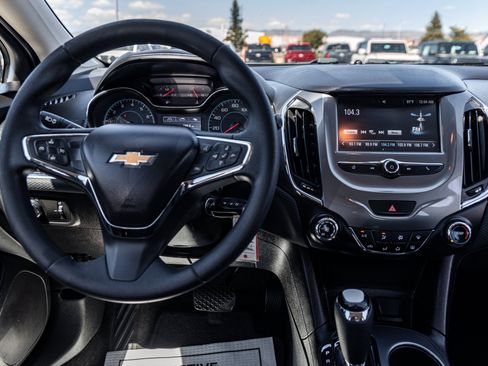 Used 2016 Chevrolet Cruze LT FWD image 16
