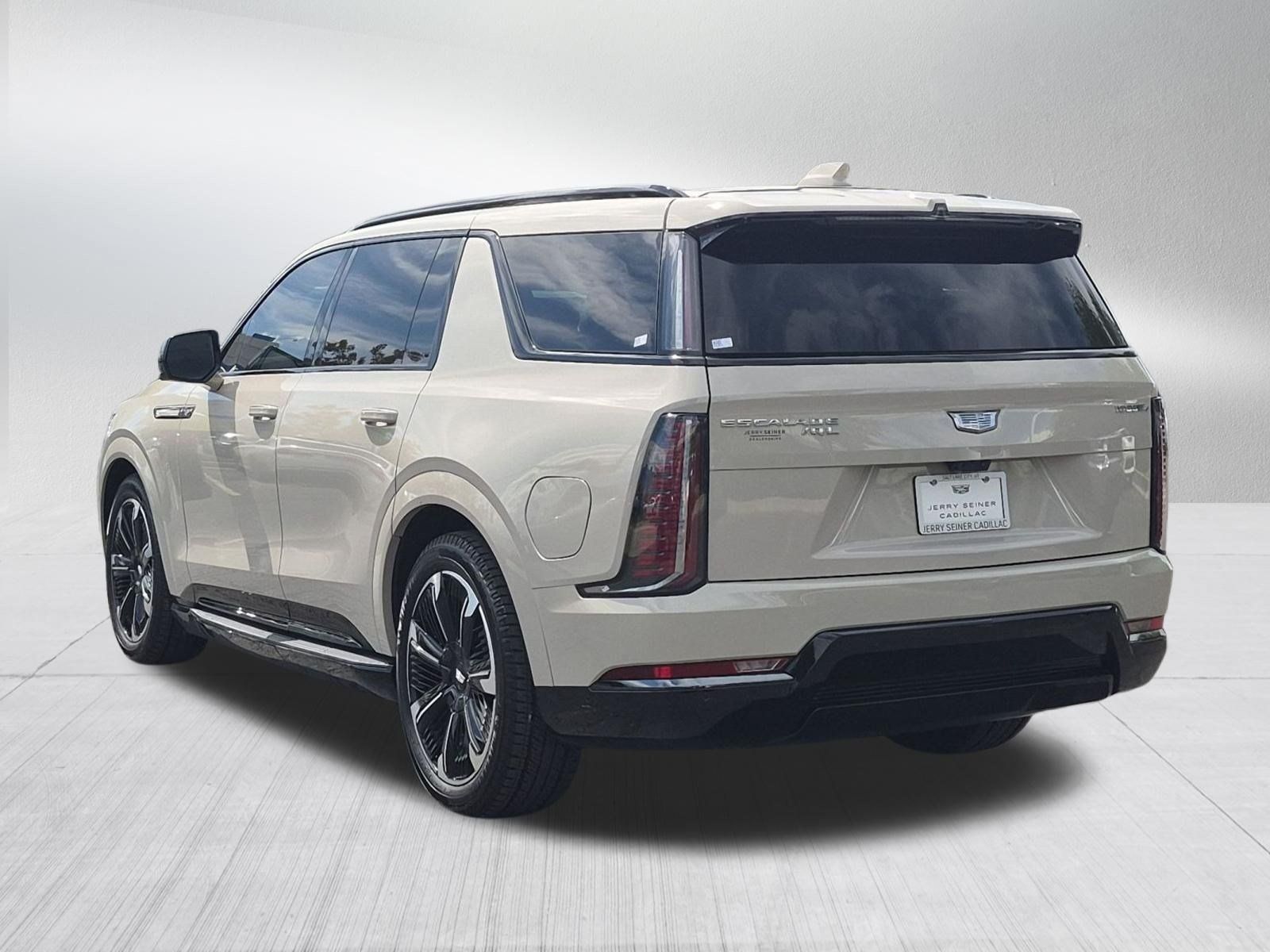 Certified 2026 Cadillac Escalade IQL Sport 2 AWD/4WD image 4