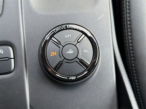 Used 2025 Ford Ranger Lariat w/ FX4 Off-Road Package image 22