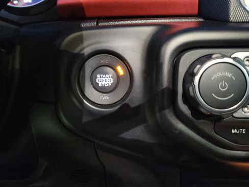 Used 2021 Jeep Wrangler Unlimited Rubicon AWD/4WD image 20