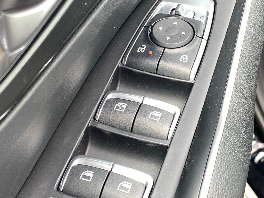 New 2026 Kia Sorento LX FWD image 11