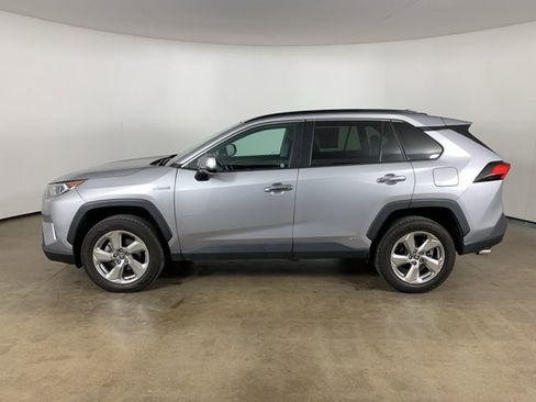 Used 2021 Toyota RAV4 Limited image 17