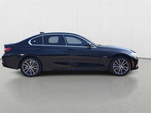 Used 2022 BMW 330e xDrive w/ Driving Assistance Package image 4