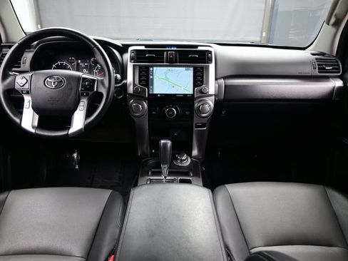 Used 2021 Toyota 4Runner SR5 Premium w/ Moonroof Package AWD/4WD image 18