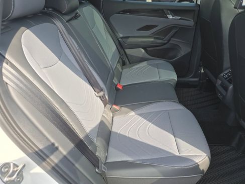 Certified 2025 Volkswagen Tiguan SE R-Line AWD/4WD image 29