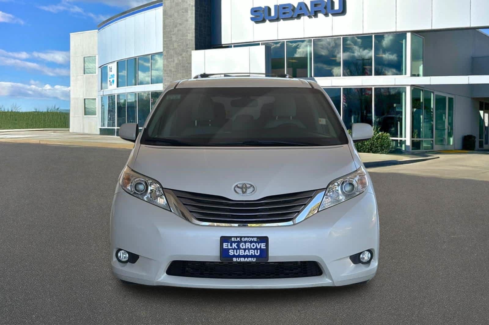 Used 2016 Toyota Sienna XLE w/ XLE Navigation Package FWD image 10