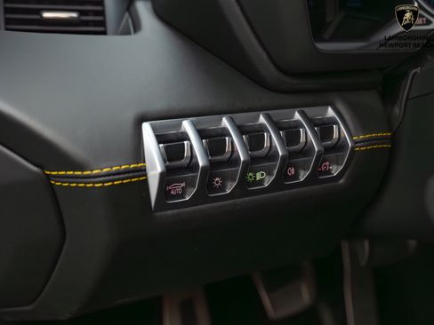 Used 2014 Lamborghini Aventador LP 700-4 image 29