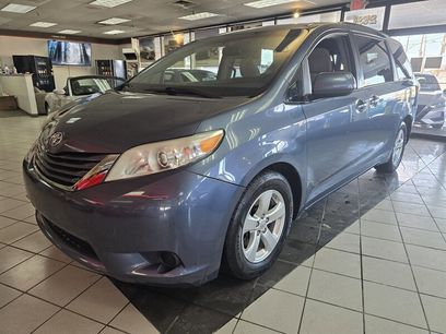 Used 2017 Toyota Sienna LE