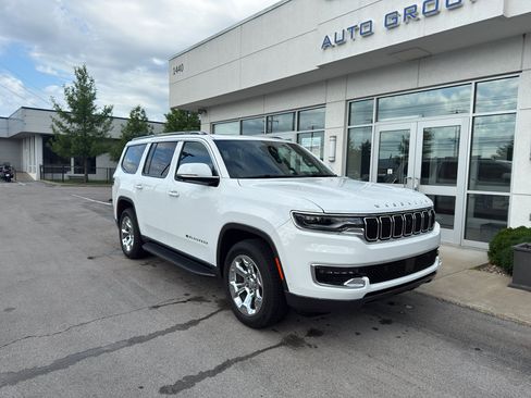 Used 2022 Jeep Wagoneer Series I w/ Convenience Group I AWD/4WD image 7