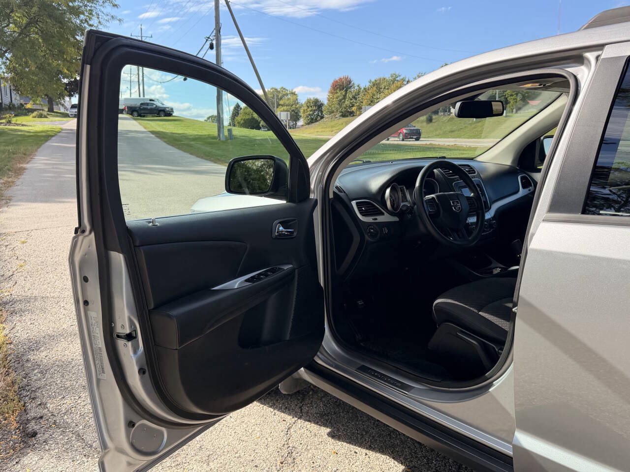 Used 2018 Dodge Journey SE w/ Mopar All Weather Group FWD image 10