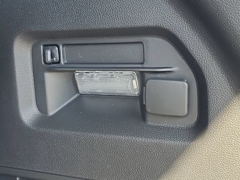 New 2026 Ford Explorer Active RWD image 39