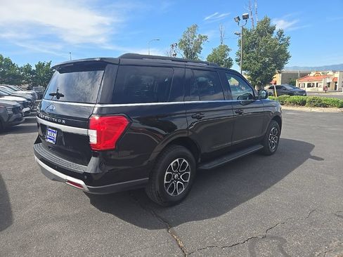 Used 2024 Ford Expedition XLT AWD/4WD image 5