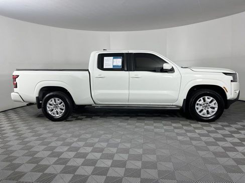 Used 2022 Nissan Frontier SV w/ Technology Package AWD/4WD image 9