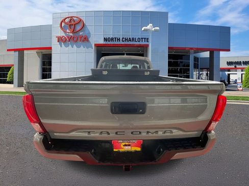 Used 2020 Toyota Tacoma SR5 image 8