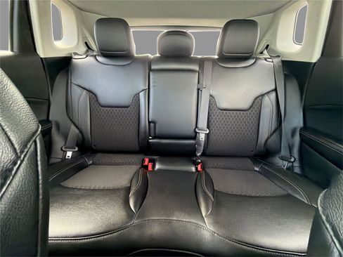 Used 2020 Jeep Compass Latitude image 14