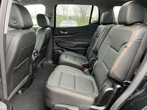 Used 2023 GMC Acadia AT4 w/ Technology Package AWD/4WD image 5