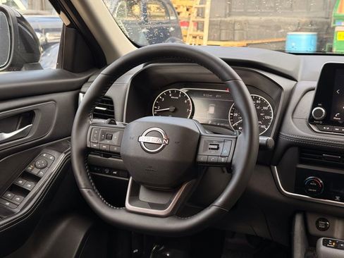 Used 2026 Nissan Rogue SV image 19