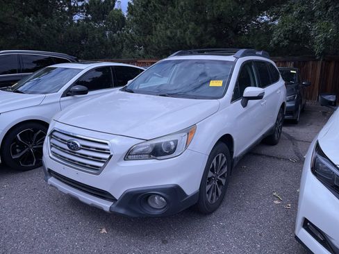 Used 2016 Subaru Outback 2.5i Limited AWD/4WD image 2