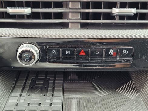 Used 2025 Ford Explorer ST AWD/4WD image 27