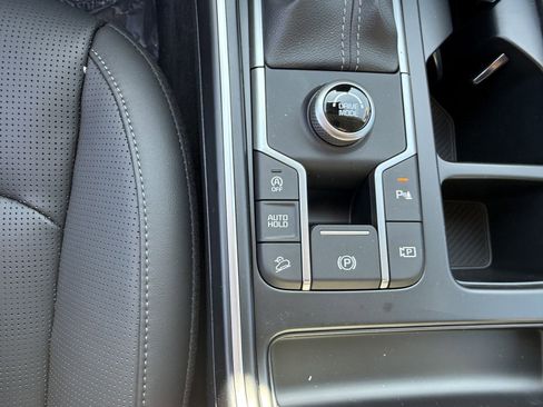 New 2025 Kia Sorento S w/ Panoramic Sunroof Package image 19