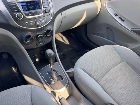 Used 2015 Hyundai Accent GLS image 25