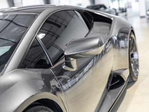 Used 2021 Lamborghini Huracan EVO RWD image 12