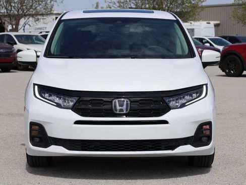 Used 2026 Honda Odyssey Touring image 2